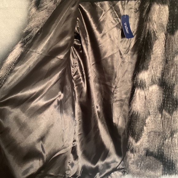 Stunning fur jacket - Picture 6 of 9